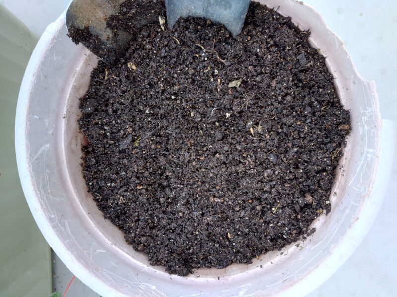 堆肥用プランター　発酵黒土